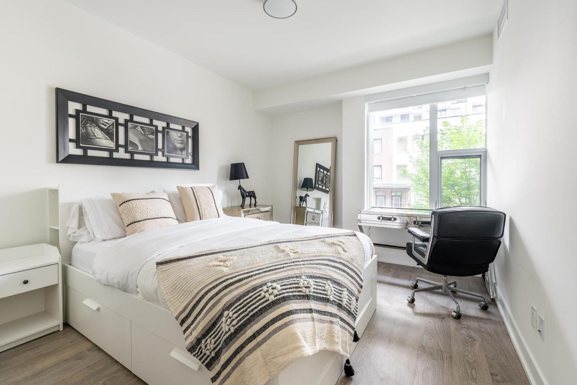 Spacious Corner Apartment Downtown Toronto Eksteriør billede