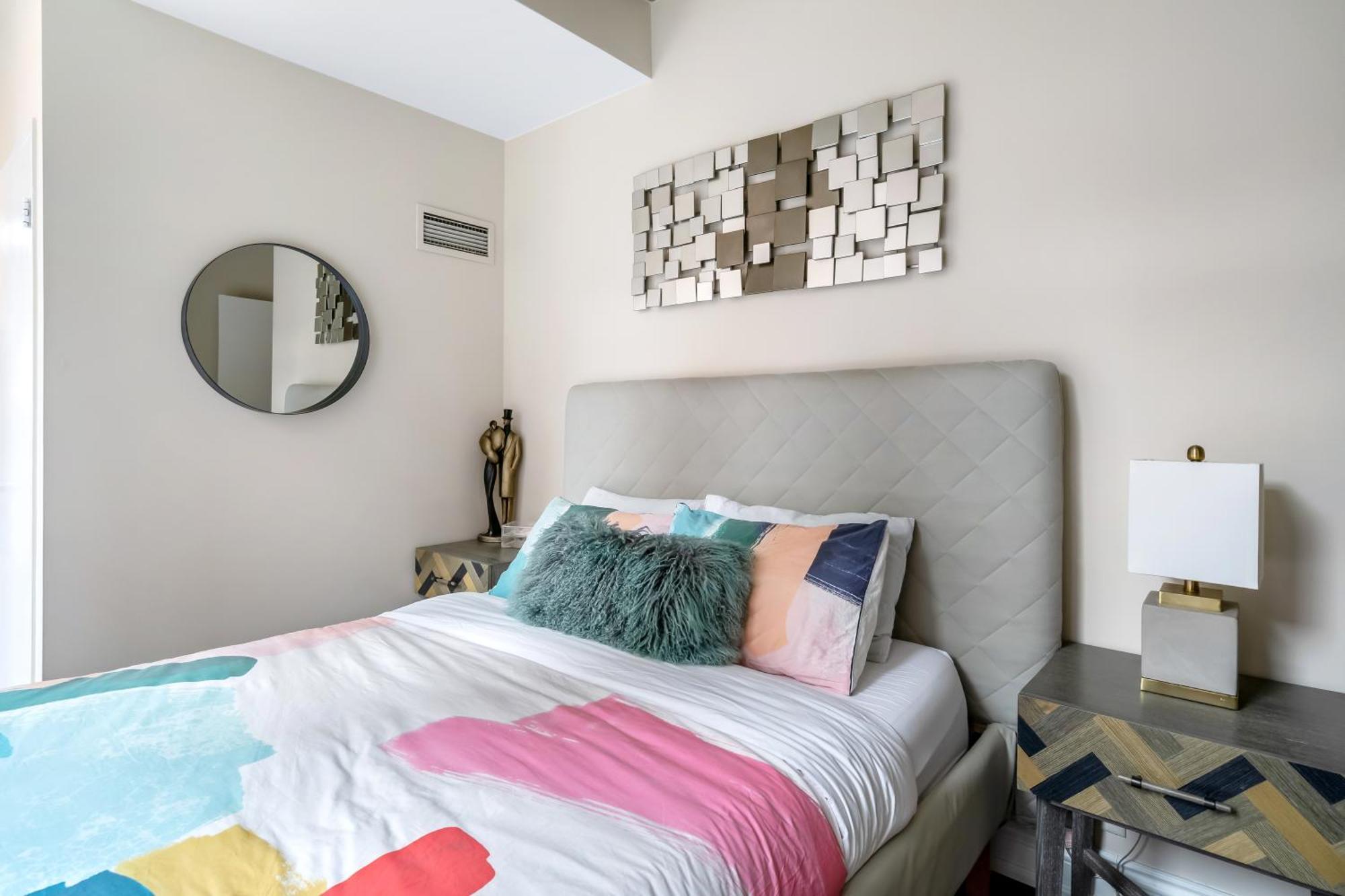 Spacious Corner Apartment Downtown Toronto Eksteriør billede